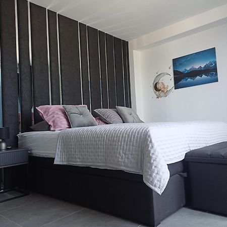 Luxury Villa Noemi Razanac Ngoại thất bức ảnh