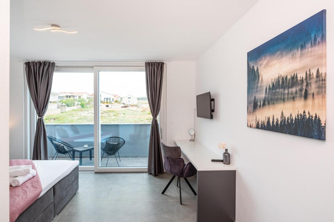 Luxury Villa Noemi Razanac Ngoại thất bức ảnh