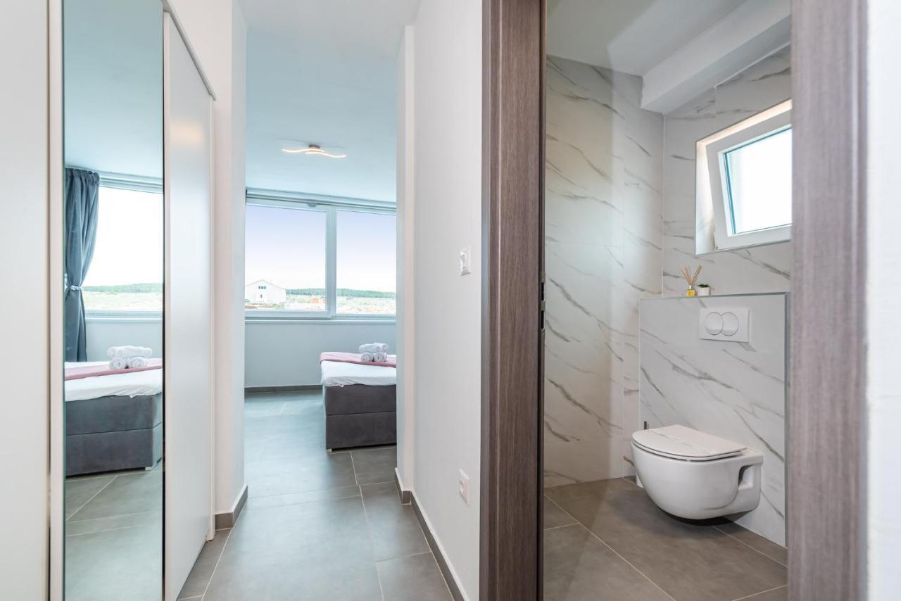Luxury Villa Noemi Razanac Ngoại thất bức ảnh