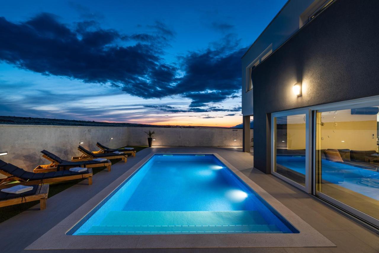 Luxury Villa Noemi Razanac Ngoại thất bức ảnh