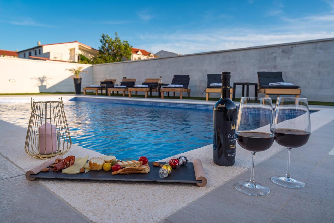 Luxury Villa Noemi Razanac Ngoại thất bức ảnh