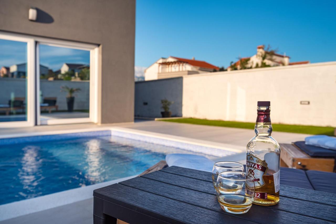 Luxury Villa Noemi Razanac Ngoại thất bức ảnh