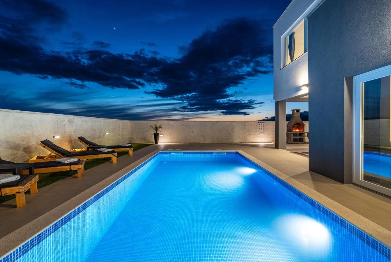 Luxury Villa Noemi Razanac Ngoại thất bức ảnh