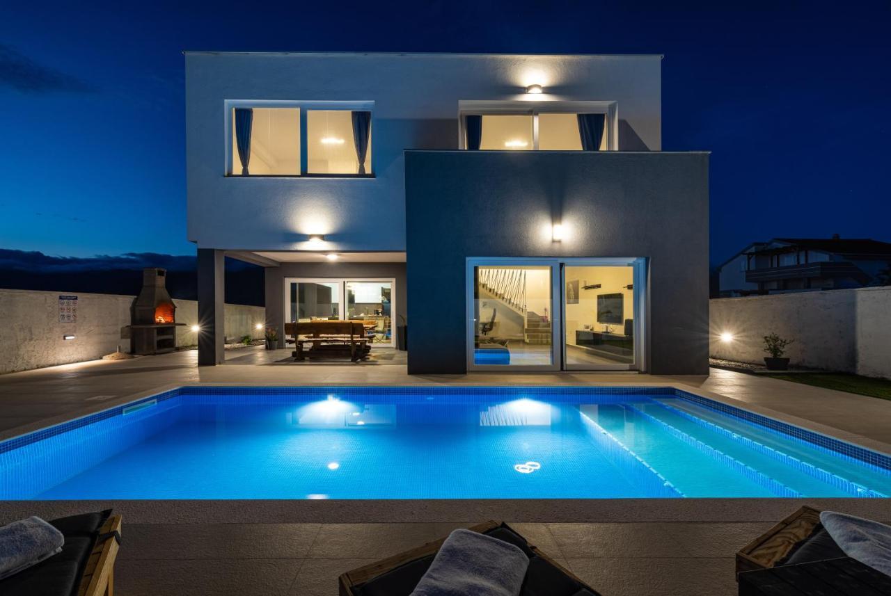 Luxury Villa Noemi Razanac Ngoại thất bức ảnh