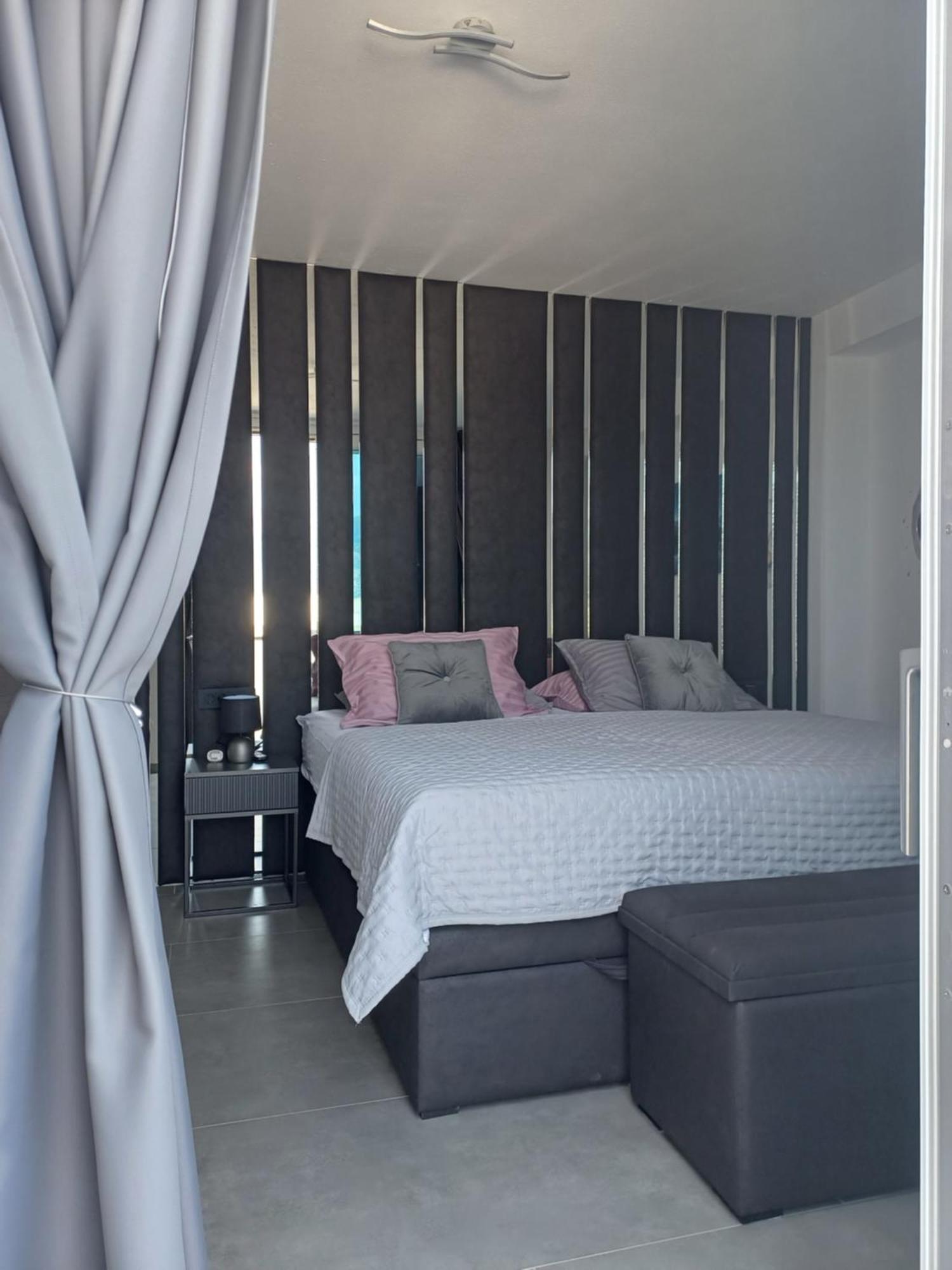 Luxury Villa Noemi Razanac Ngoại thất bức ảnh